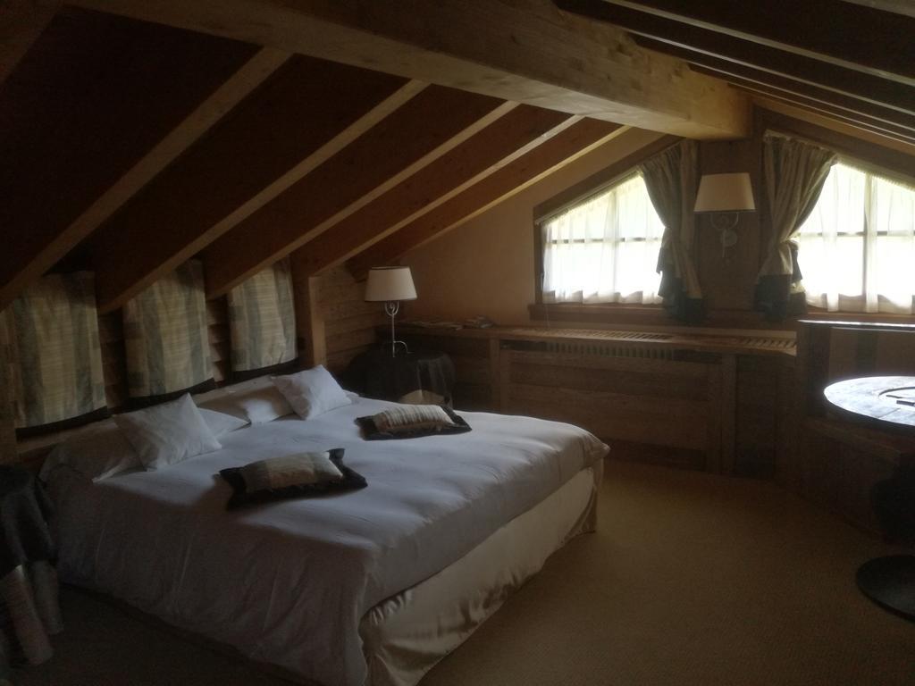Hotel Bait De Angial ลีวินโญ ภายนอก รูปภาพ