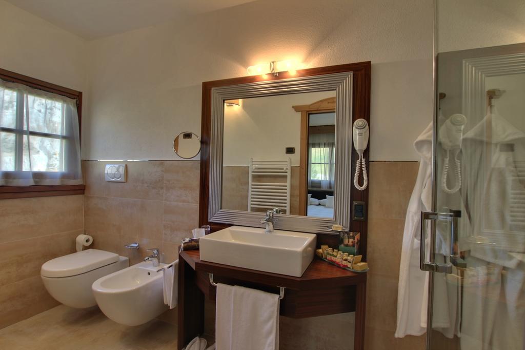 Hotel Bait De Angial ลีวินโญ ภายนอก รูปภาพ