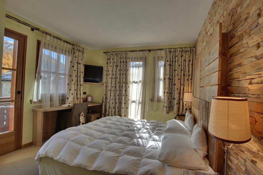 Hotel Bait De Angial ลีวินโญ ภายนอก รูปภาพ