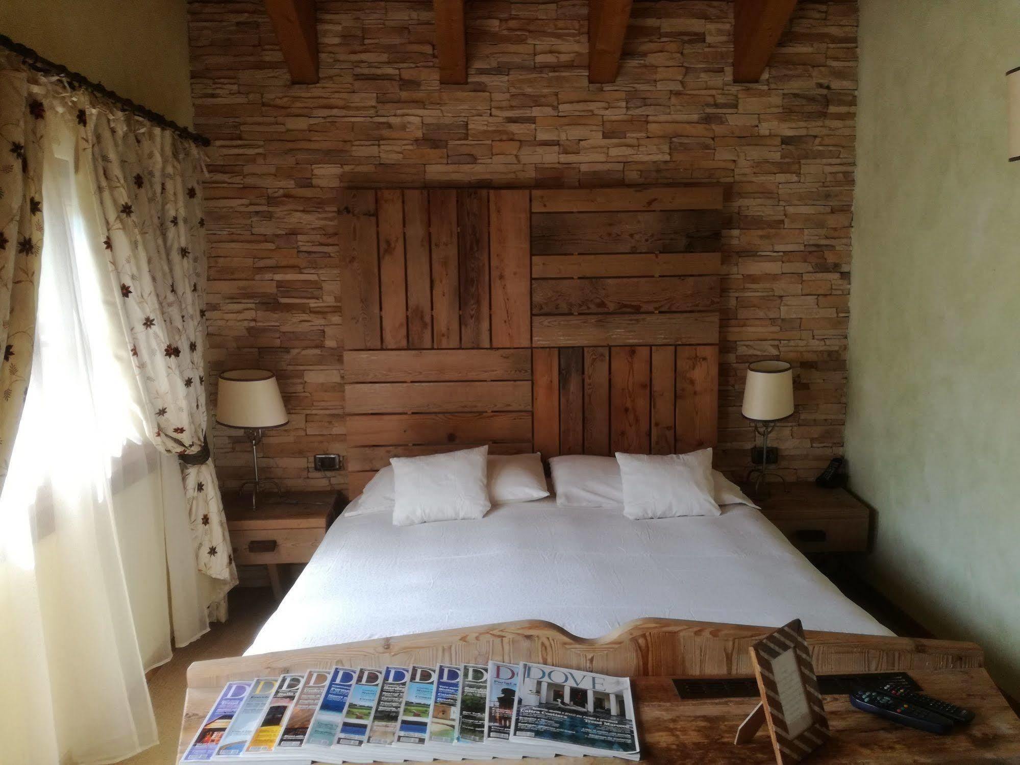 Hotel Bait De Angial ลีวินโญ ภายนอก รูปภาพ